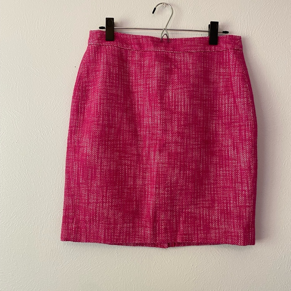 NWT Pink Banana Republic skirt. Durable and cute. - Picture 2 of 8